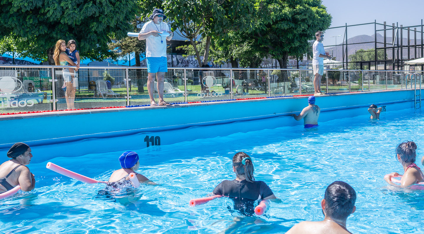 Verano 2024: Clases de natación para niños y adultos en la piscina del Estadio El Teniente