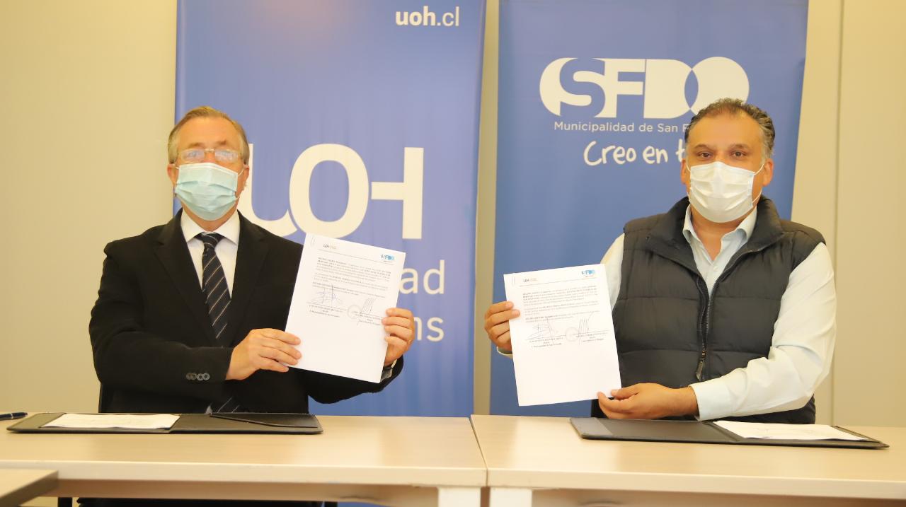 UOH y Municipalidad de San Fernando firman convenio que beneficiará a estudiantes y funcionarios municipales