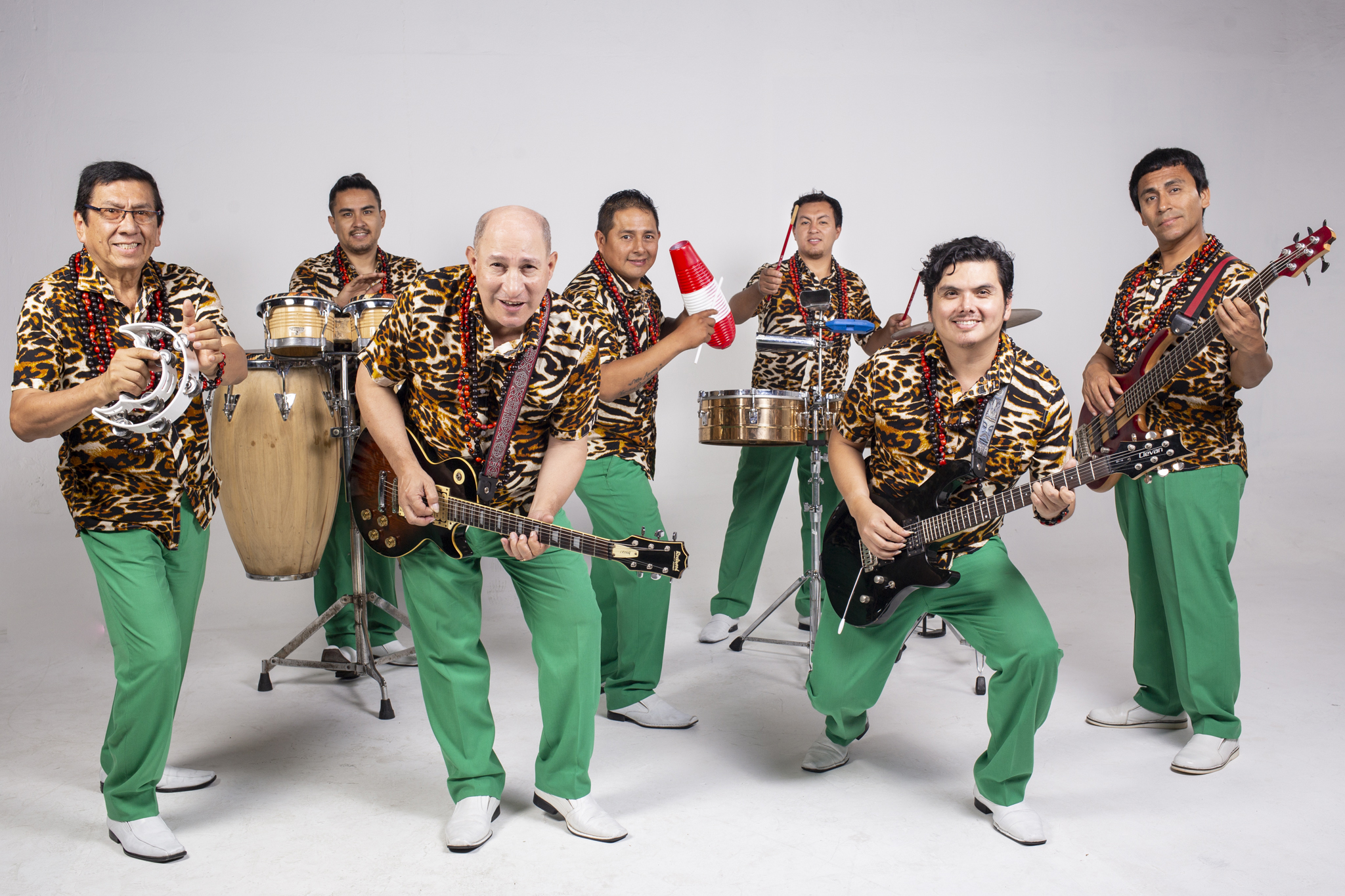 Santaferia & Los Mirlos presentan “María” su primer single en conjunto