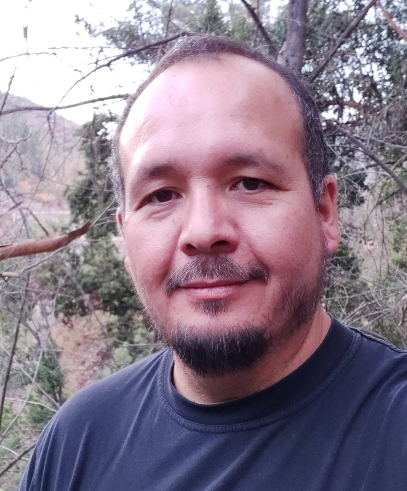 Editorial internacional reedita libro de poeta machalino en Latinoamérica y Estados Unidos