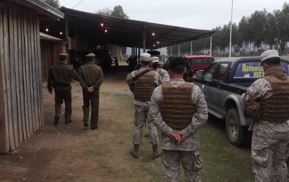 Detienen a 29 personas que participaban en carreras a la chilena