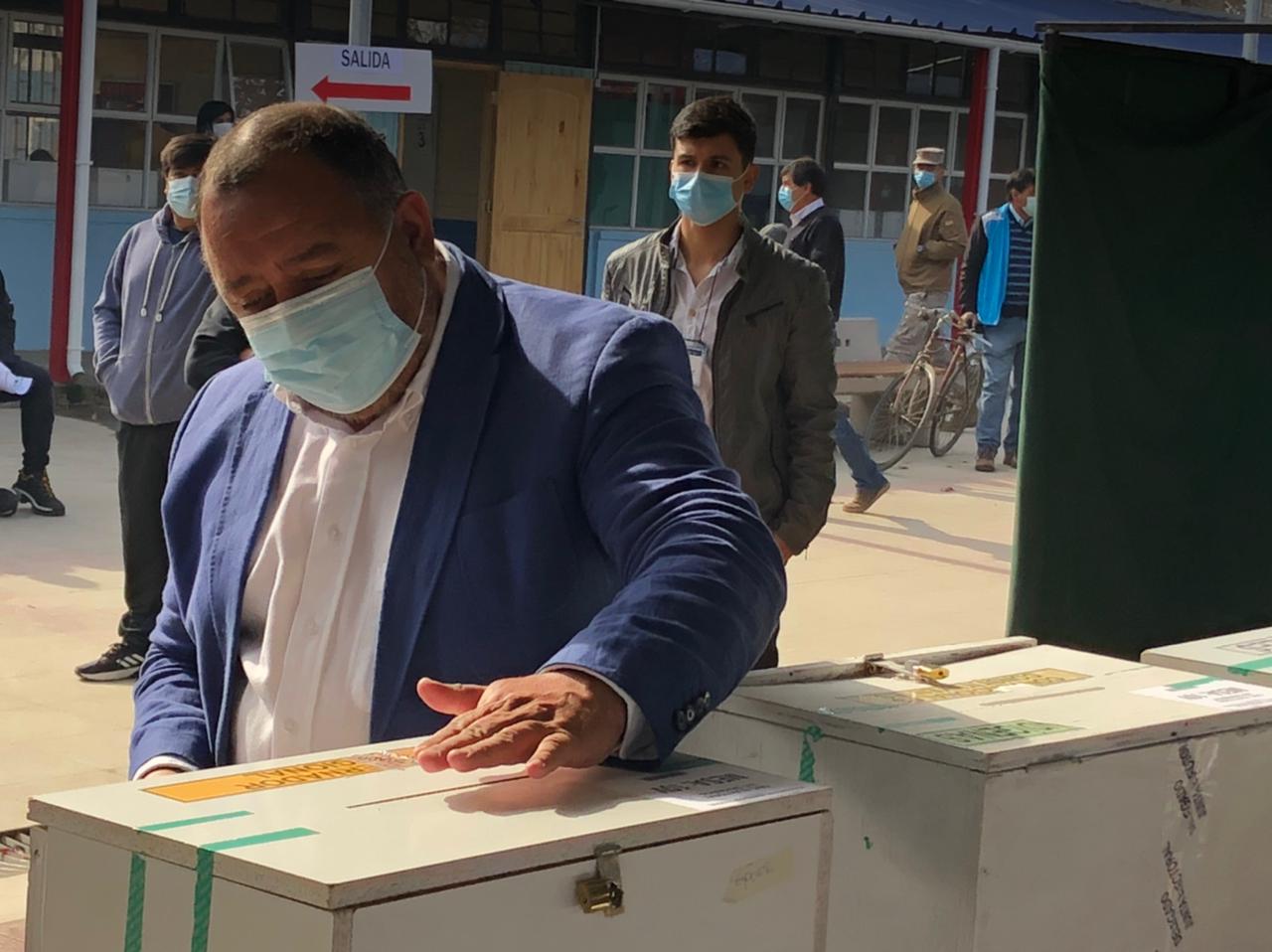 Claudio Segovia, alcalde reelecto en Graneros: 