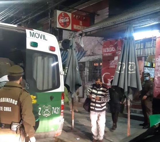Carabineros detuvo a 14 personas en Restaurante 