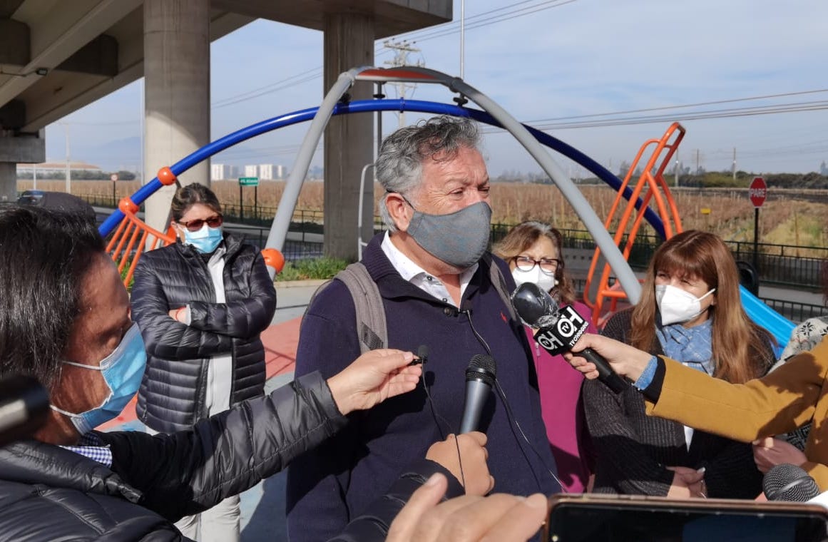 Alcalde Eduardo Soto y el Municipio de Rancagua visitan Plaza de Juegos y deportes Paso Superior Las Coloradas