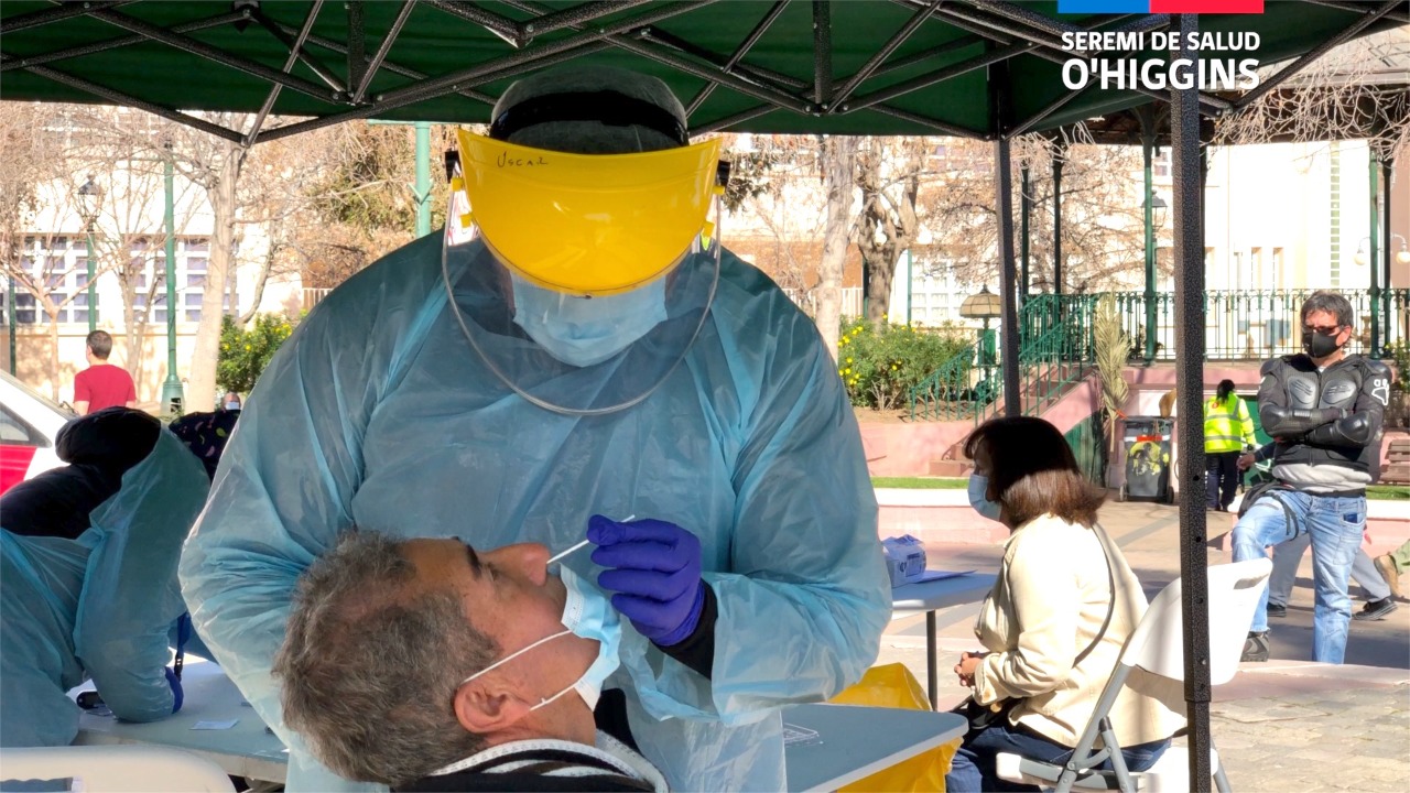 Lanzan el “Mes del Test” con el fin de potenciar toma de PCR y Antígenos en la comuna