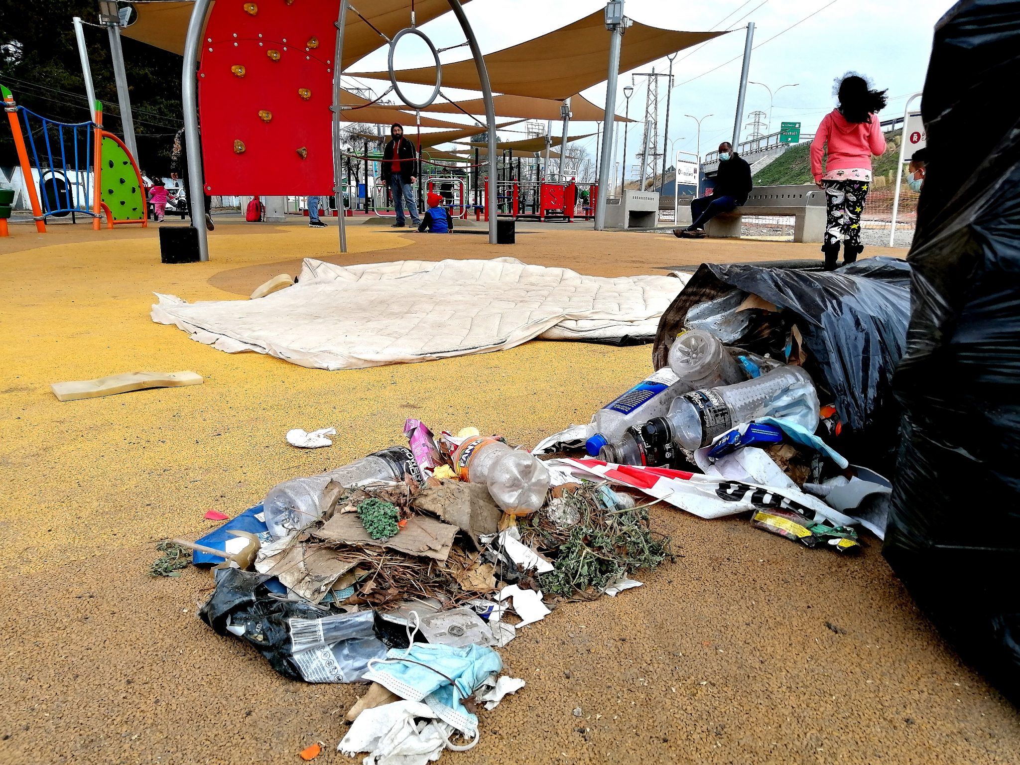 Plaza “Elige Vivir Sano”  sufre con falta de cuidados