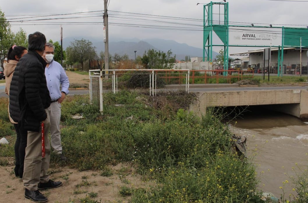 Municipio de Rancagua y Canalistas se reúnen para avanzar en seguridad de canalen Campamento Los Paltos