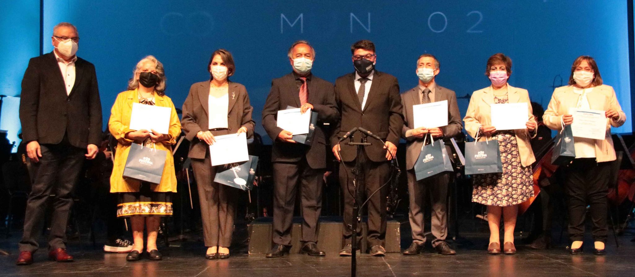 Profesores pertenecientes a Cormun son homenajeados en Teatro Regional