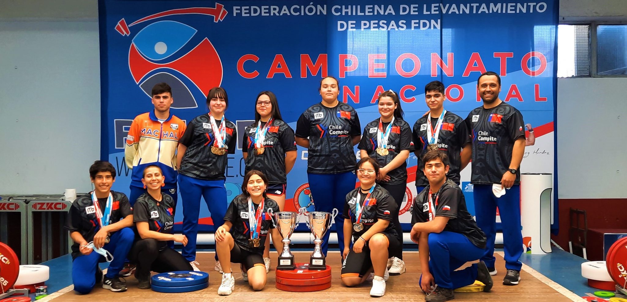 Lluvia de medallas para la halterofilia regional en Campeonato Regional