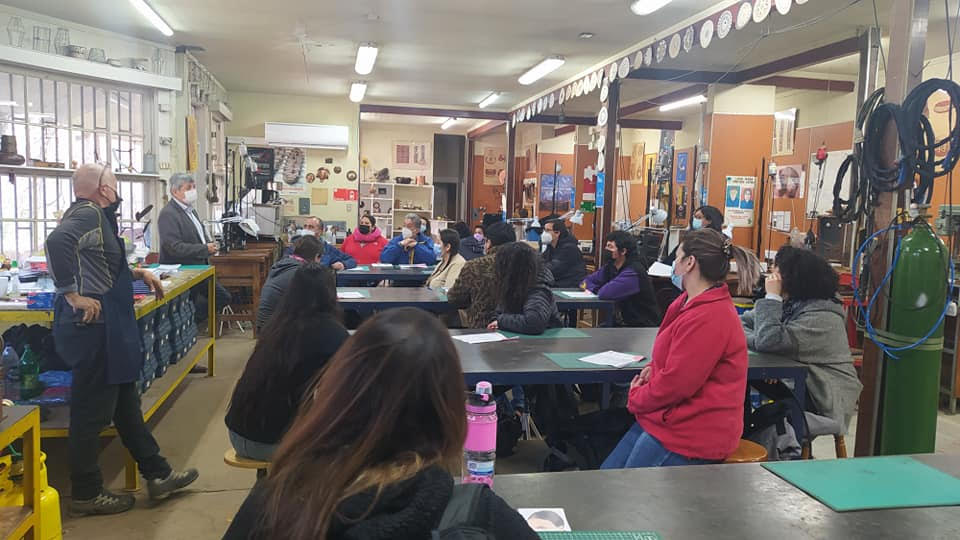 Nuevo grupo de aprendices inician sus clases en la Escuela de Orfebres de Coya