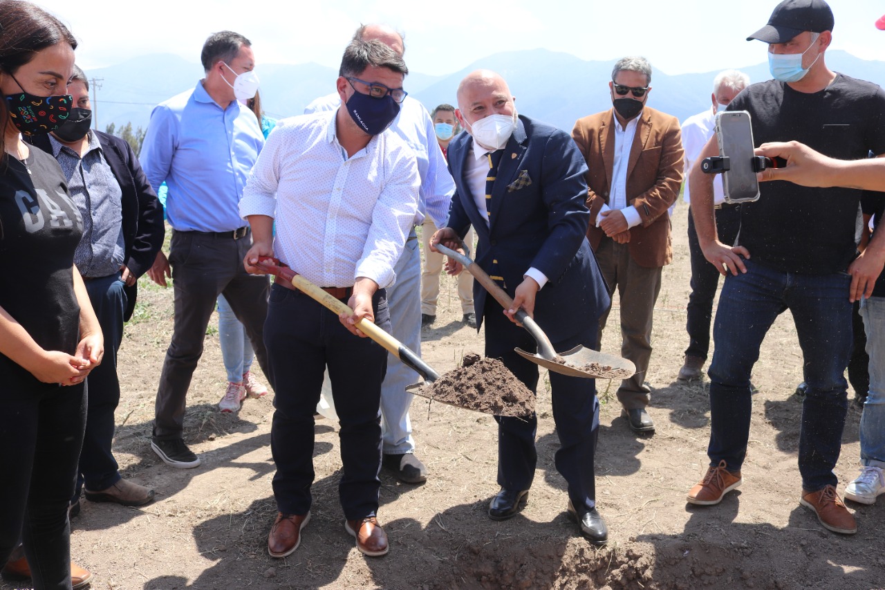 Inicio de obras Complejo Deportivo Los Desordenados