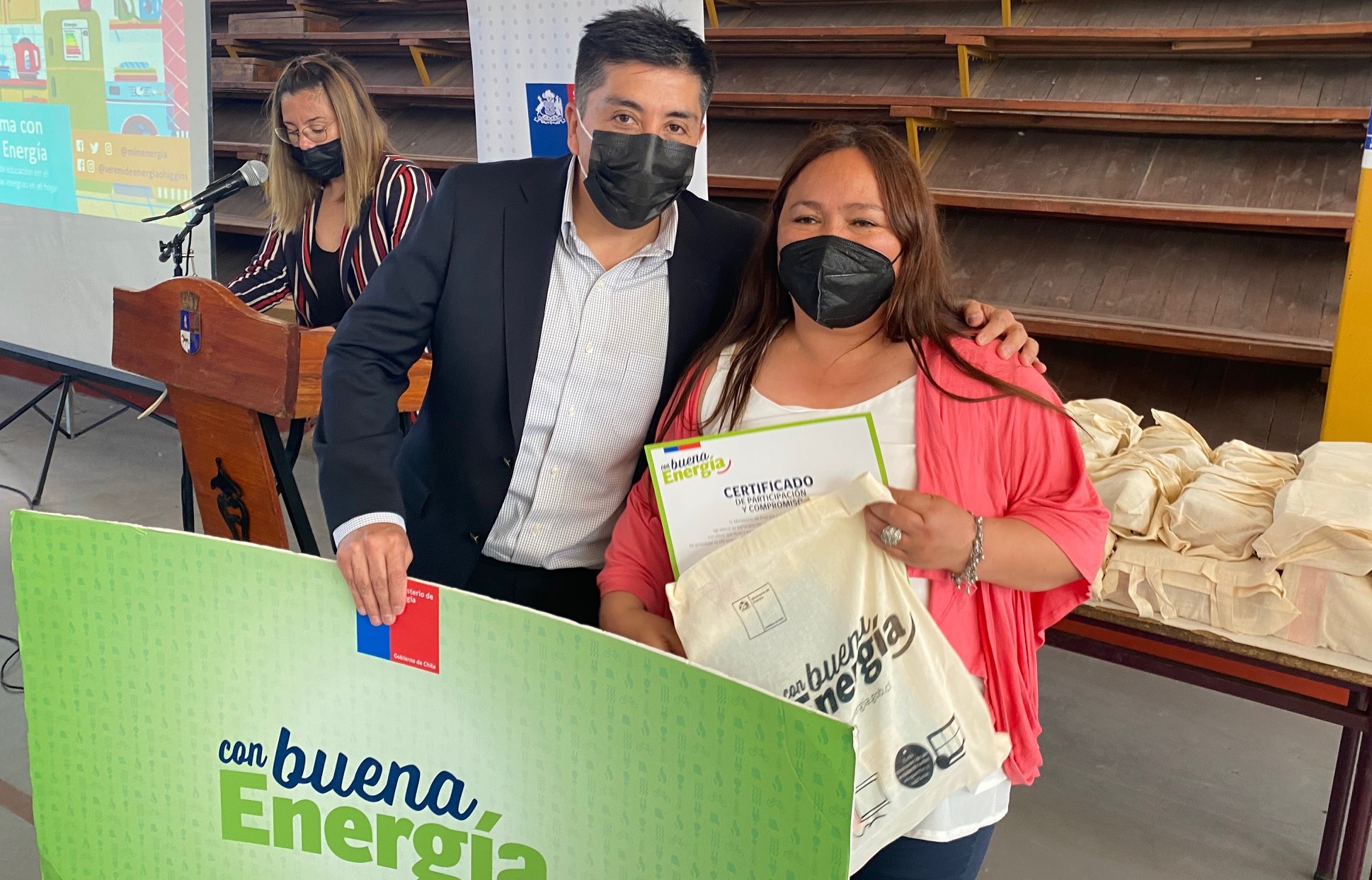 Más de 3 mil familias de O'Higgins han sido beneficiadas con ampolletas LED a través del Programa Con Buena Energía