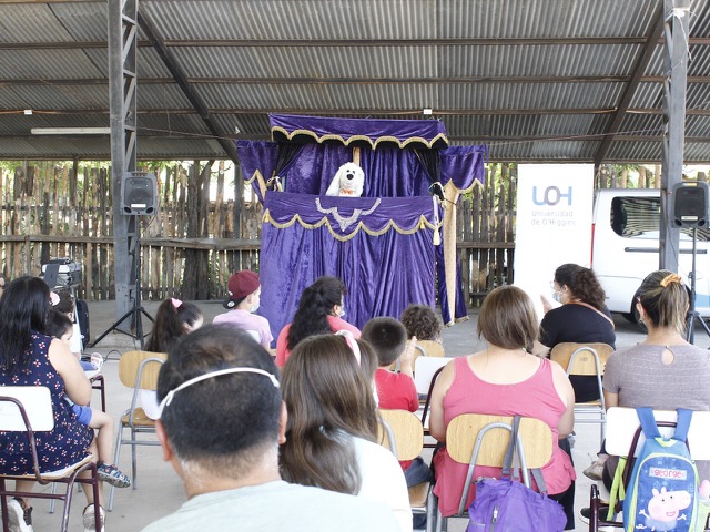 UOH llevó la magia de los títeres de Juan Carlos Olmos a la localidad de Agua Buena en San Fernando