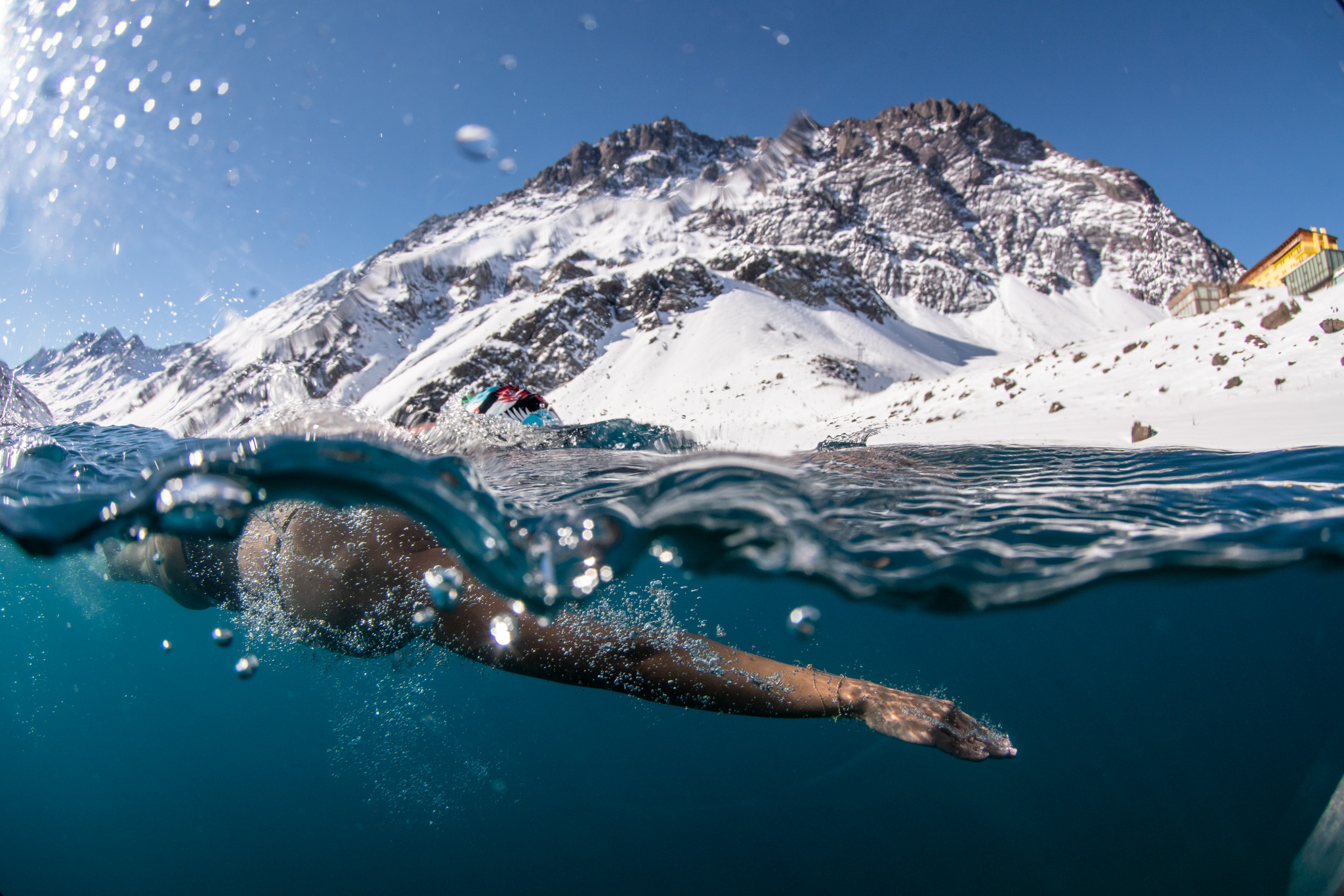 Bárbara Hernández busca romper nuevo récord al nadar en la Antártica