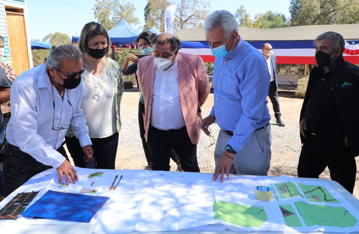 Graneros expone sus proyectos de desarrollo comunal al Gobernador Regional