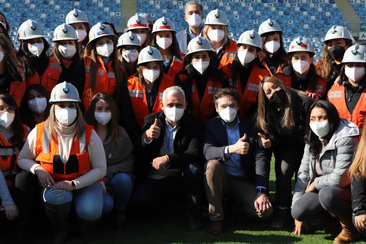 Gobernador Regional valora incorporación de mujeres a El Teniente: 