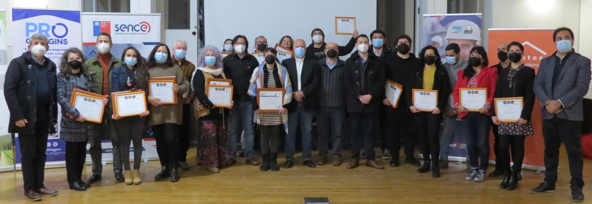 Escuela de Orfebres de Coya certificó a 19 alumnos en Orfebrería Básica