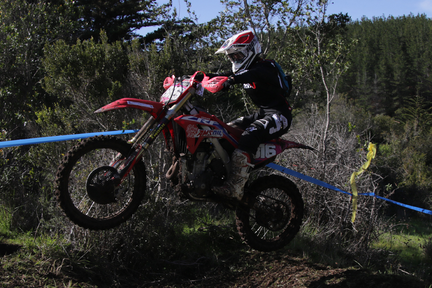 Pichilemu: Ruy Barbosa se corona doble Campeón Latinoamericano de Moto Enduro