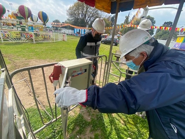 Fiestas Patrias: Fiscalizan instalaciones eléctricas y de gas en Medialuna de Rancagua
