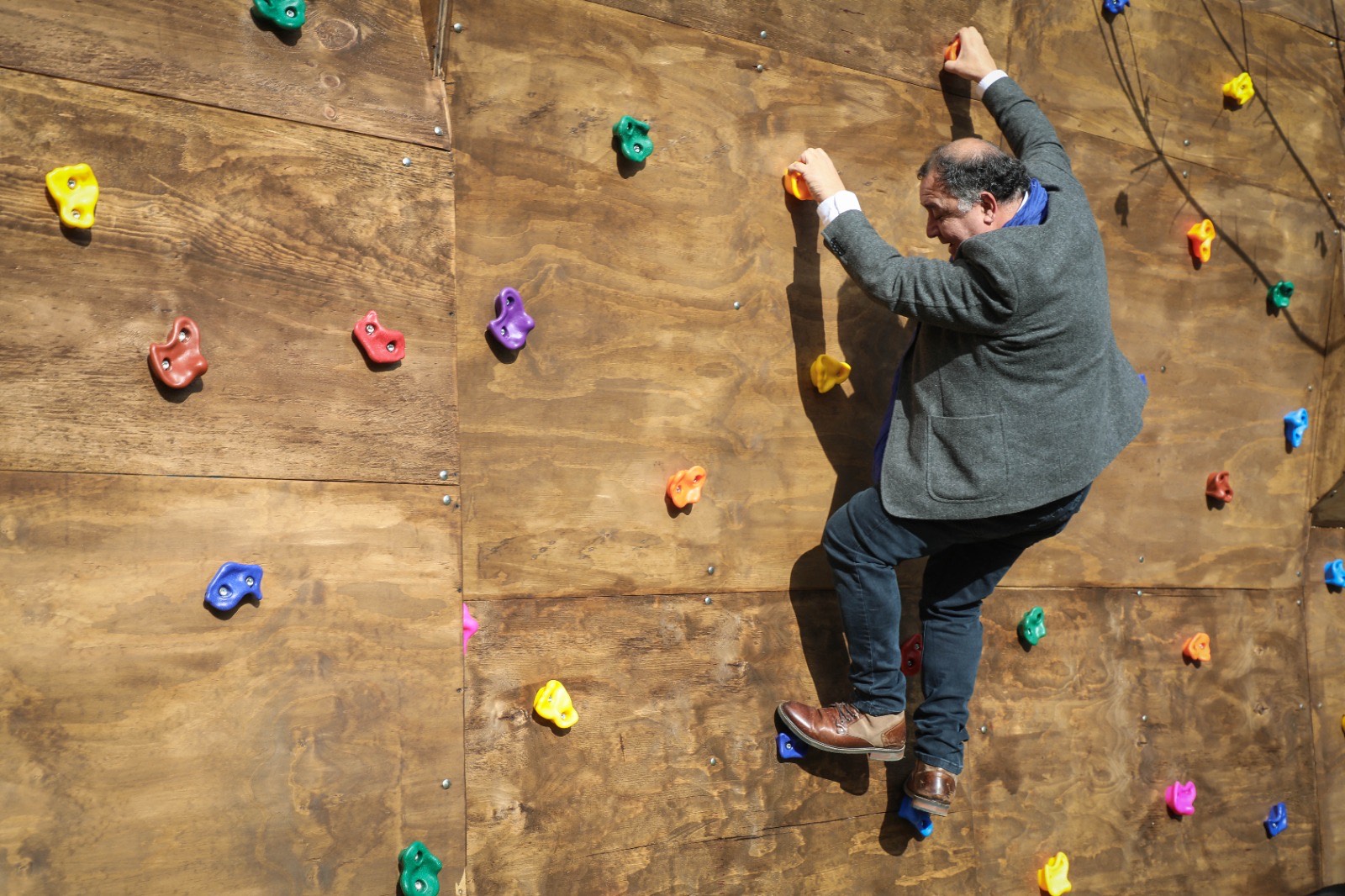 Graneros: Municipio construyó “Muro de Escalada” y anuncia taller gratuito