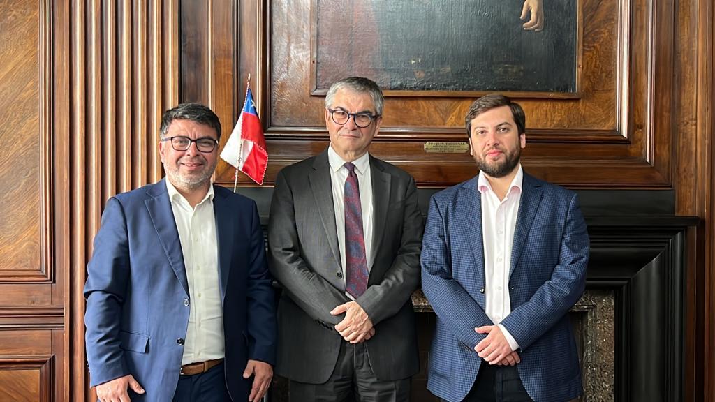 Alcalde Godoy y diputado Soto se reúnen con Ministro de Hacienda para entregar informe que declare a Rancagua ciudad minera
