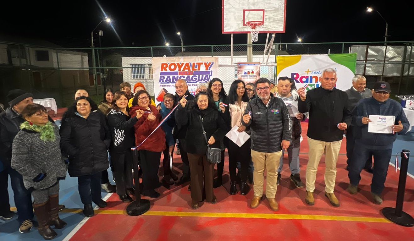 Por más deporte para Rancagua: Villa Horizonte y Alto Los Nogales inauguraron multicancha y losa de juegos