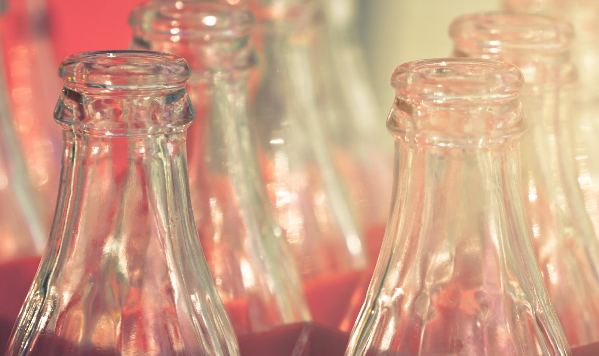 Ley de Plásticos: Comercializadores estarán obligadas a contar con bebidas en envases retornables