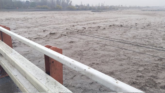Alta variabilidad: entre 20 y 200 mm de lluvia podrían caer este fin de semana en la zona centro-sur con isoterma sobre 2.500 metros