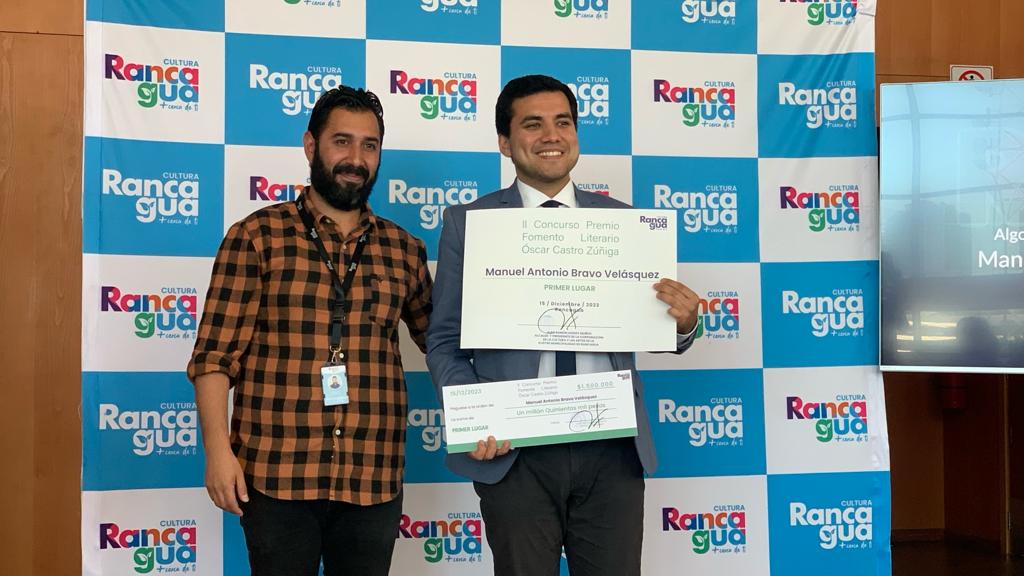 Premiación II Premio Fomento Literario Oscar Castro Zúñiga en el Teatro Regional Lucho Gatica de Rancagua