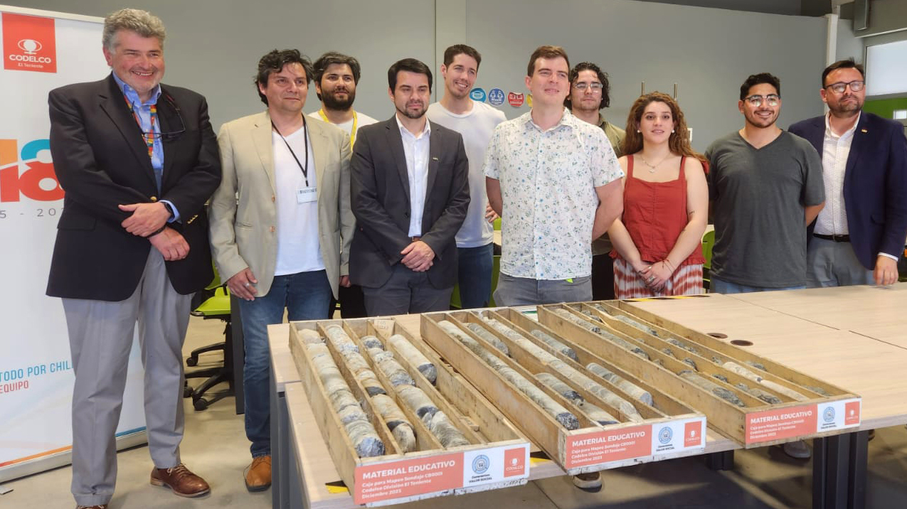 El Teniente estrecha vínculos con la educación minera de la región y entrega kits de materiales a ocho establecimientos de O’Higgins