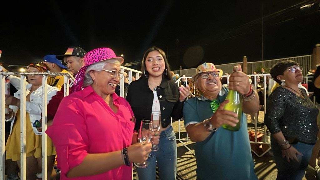 Miles de familias recibieron el 2024 en gran Fiesta de Año Nuevo en Rancagua