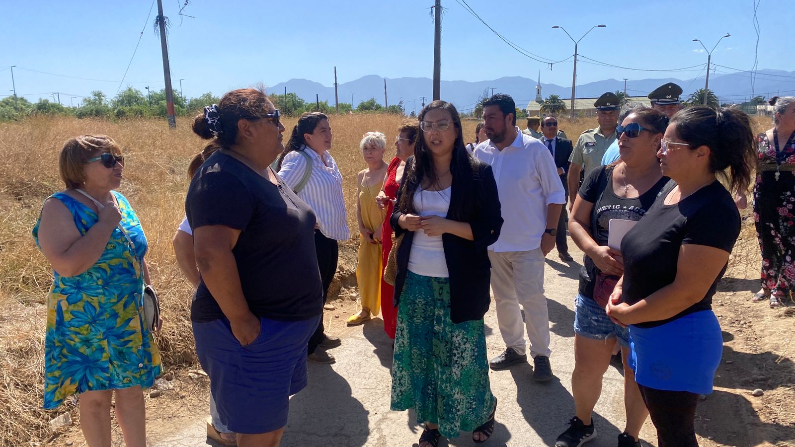 Diputada Natalia Romero acusa “grave abandono” del Serviu y exige instalar cierre perimetral en todos los sitios eriazos que están en la Villa Cordillera