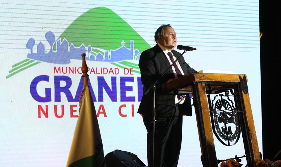 Alcalde de Graneros Claudio Segovia realiza impecable Cuenta Pública