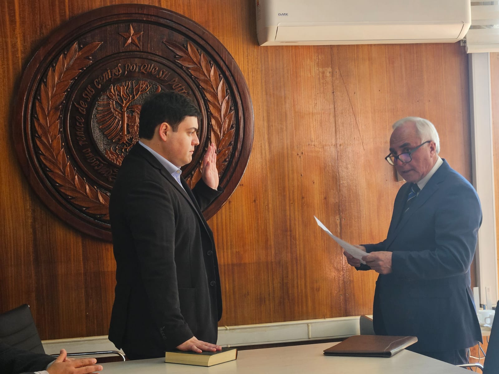 Este viernes se realizó acto de investidura y juramento de alcalde suplente de la Municipalidad de Rancagua Emerson Avendaño Llanca