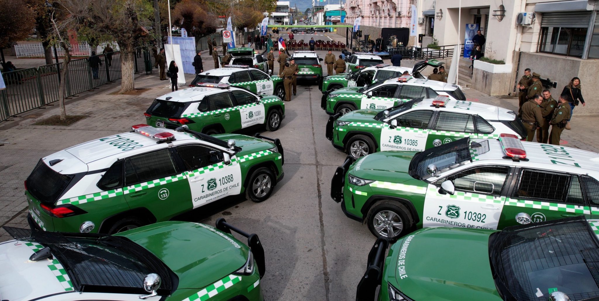 Gobernador Regional entrega 20 patrullas a Carabineros fortaleciendo compromiso con la Seguridad Pública