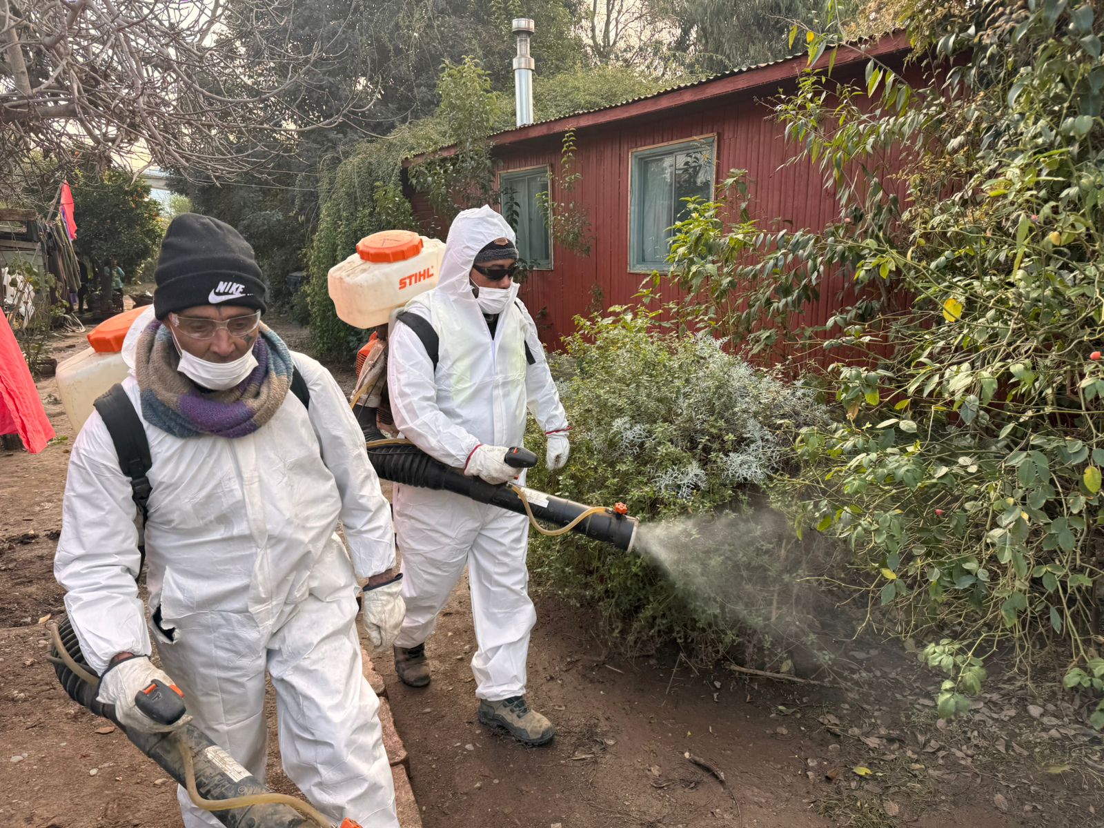 Graneros: Municipalidad realiza sanitización en casa afectadas por sistema frontal