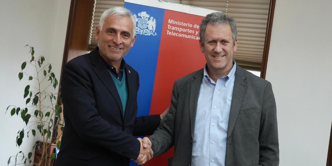 Gobierno Regional firmó convenio con Ministerio de Transporte para el recambio de locomoción colectiva en O’Higgins