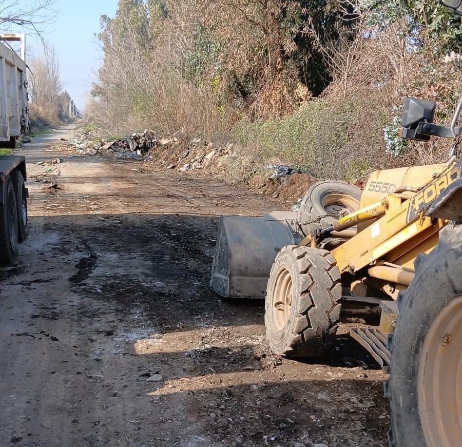 Nuevamente equipos de la Municipalidad de Rancagua realizan limpieza en Callejón Los Quilos