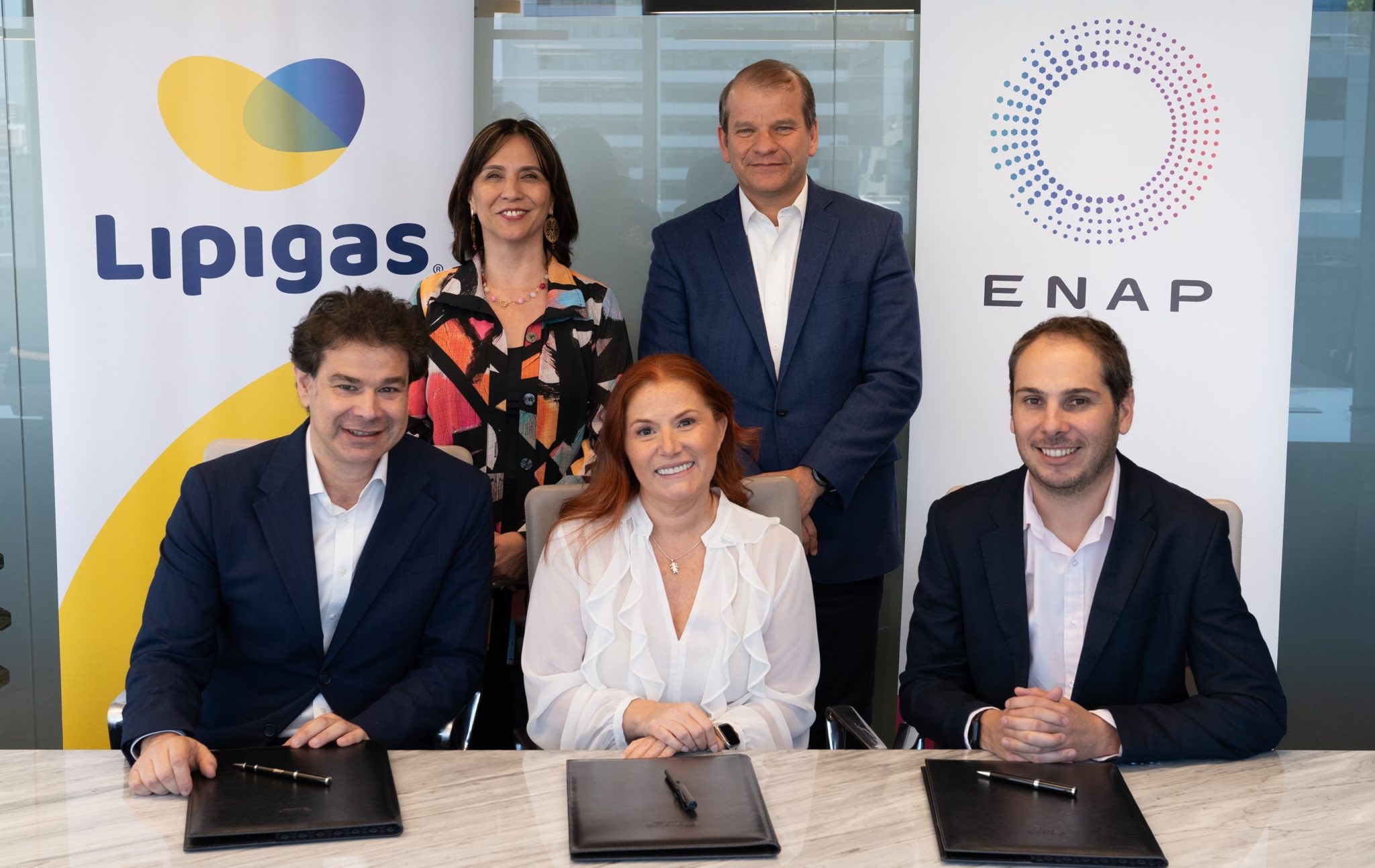 Enap y Lipigas firman acuerdo para desarrollar combustibles renovables en Chile