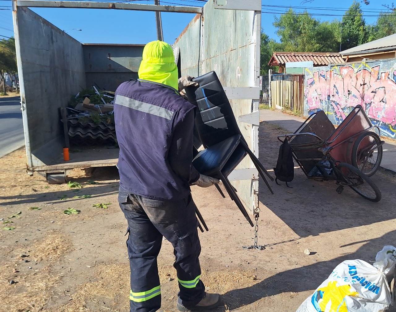 Municipalidad de Rancagua proyecta retiro de 1.450 toneladas de enseres en desuso en 2025