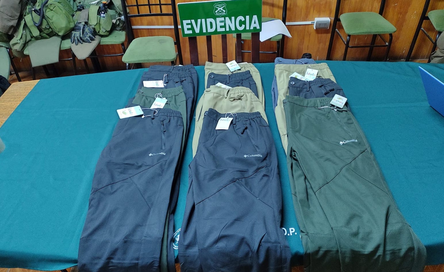 Rancagua: Carabineros detiene a tres individuos en fiscalizaciones al comercio ambulante en el Paseo Independencia