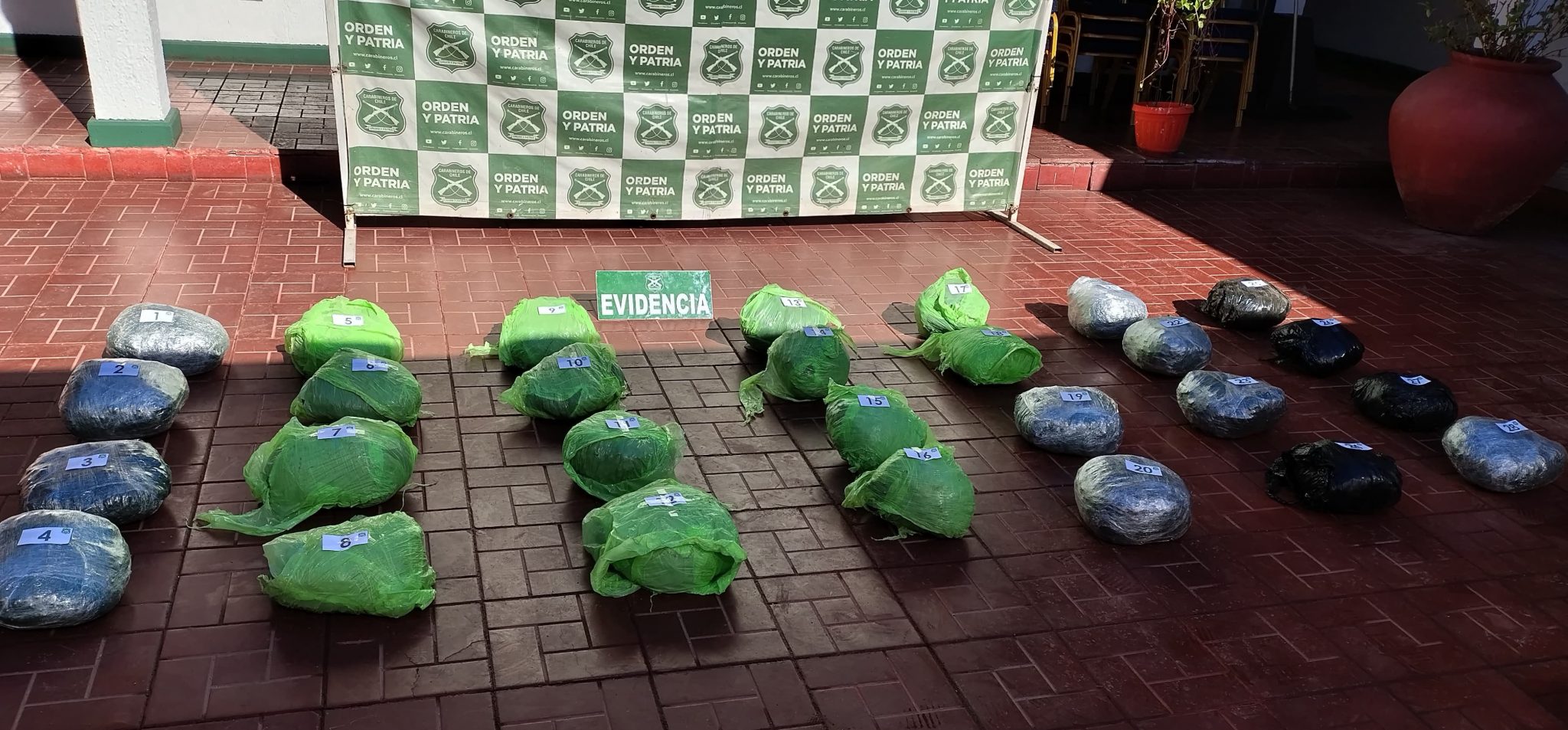 Rancagua: Encuentran 28 kilos de marihuana en vehículo chocado y abandonado en Ruta Bypass