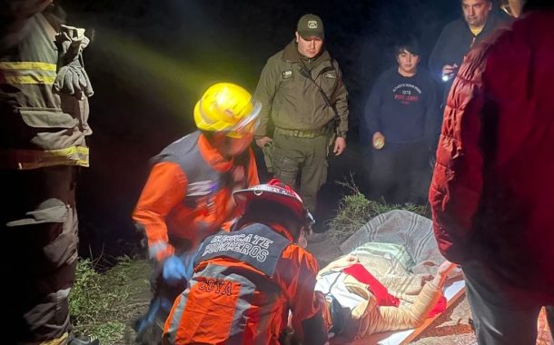 Carabineros rescata a joven lesionado en sector precordillerano de Machalí