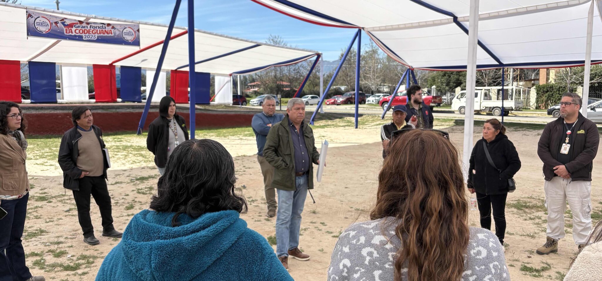 ISL O’Higgins entregó recomendaciones preventivas y kits de señaléticas a fonderos y fonderas de Codegua