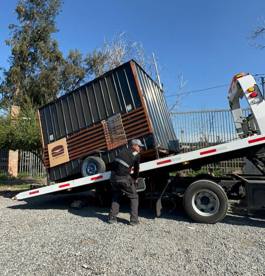 Rancagua avanza en orden y seguridad: debutó el servicio de grúas con el retiro de food trucks fuera de norma