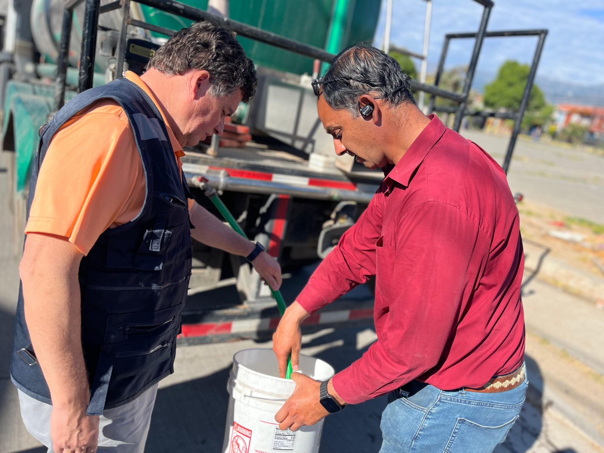 Municipio de Rancagua entrega apoyo a vecinos del sector oriente tras corte de agua potable
