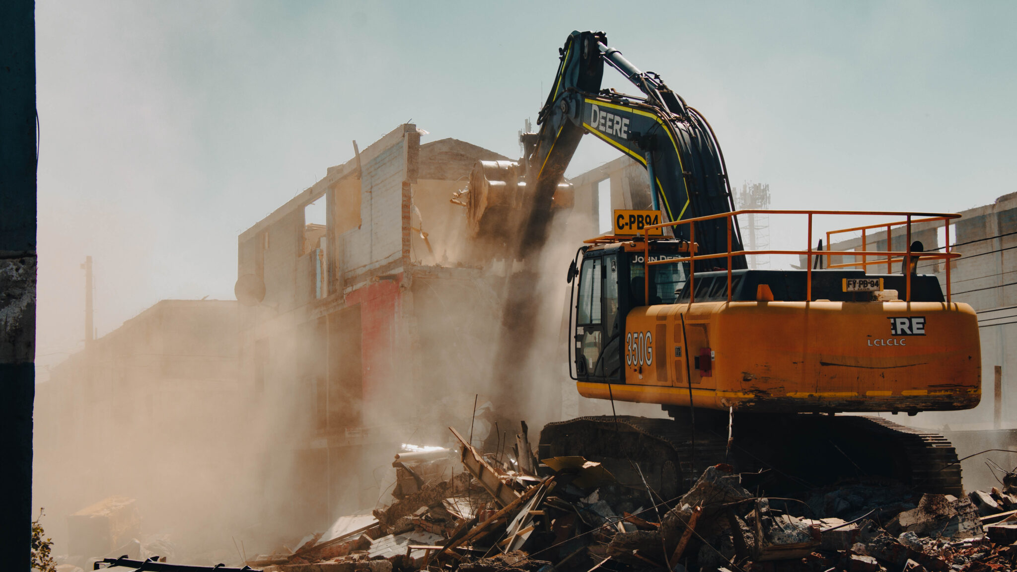 Avanza proceso de regeneración urbana en Baltazar Castro con un 70% de demoliciones ejecutadas