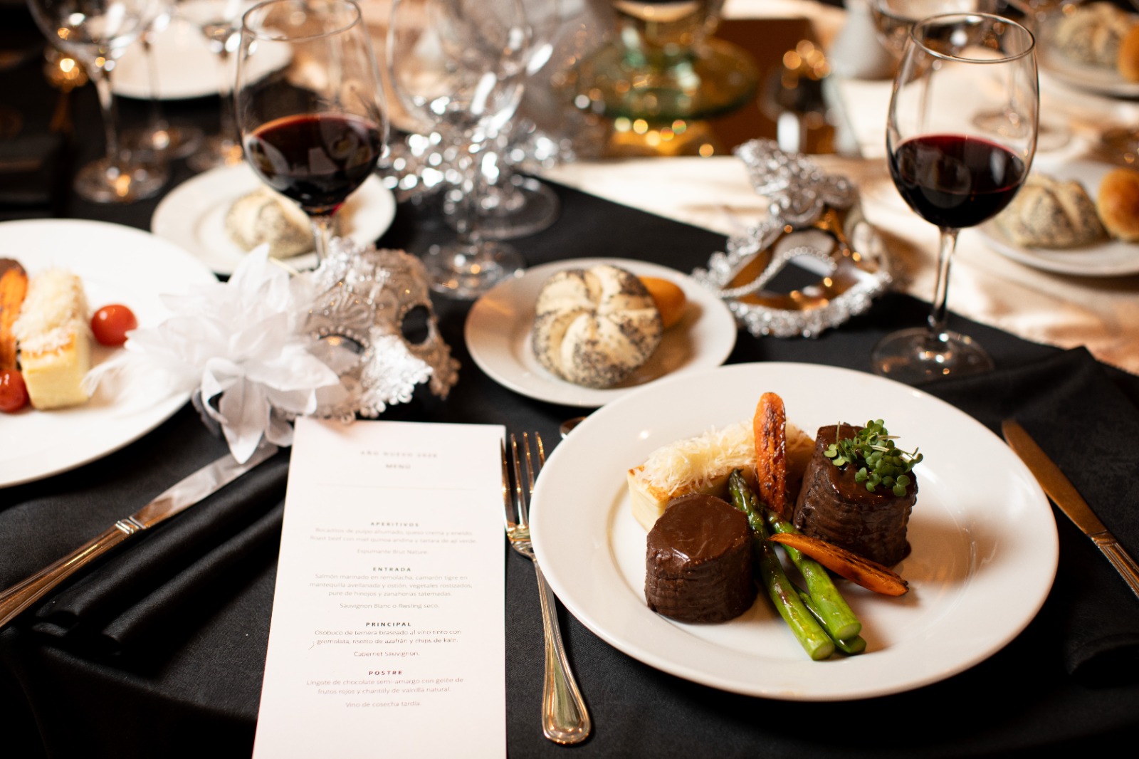 Monticello recibe el 2026 con una noche de brillo, gastronomía y celebración