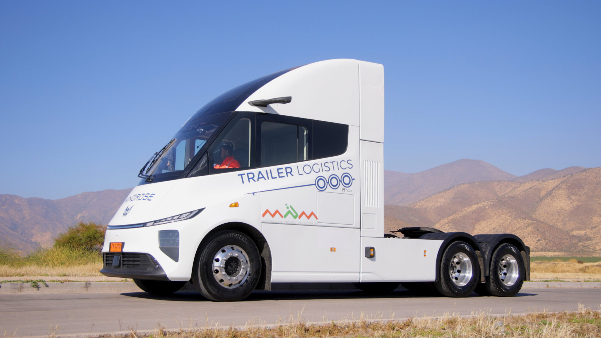 100% eléctrico: Llega a Chile el camión de largo alcance más moderno del mundo