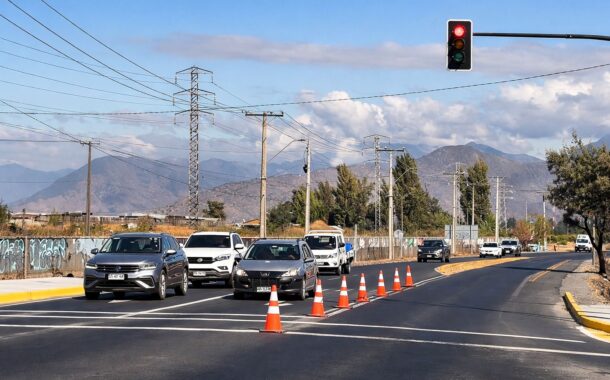 Un paso firme en seguridad vial: Municipalidad de Rancagua pone en marcha cruce semaforizado en Ruta H-30 con Avenida Lourdes